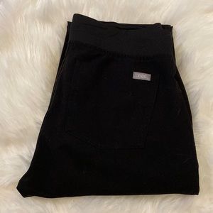 Figs Zamora Joggers in Black Xsmall Petite